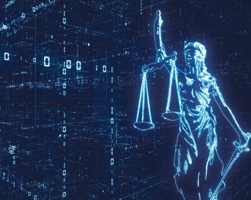 Eine digitale Darstellung der Justitia, die eine Waage hält, vor einem Hintergrund aus Datenströmen und digitalen Elementen.