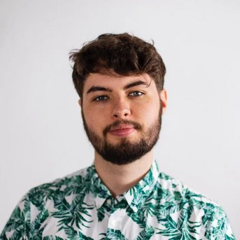 Portrait of SRH University graduate Jan Donaj