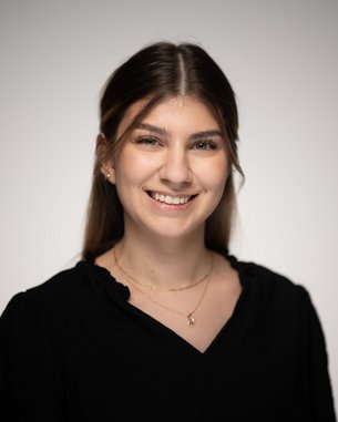 Hanife Öztürk Portraitfoto