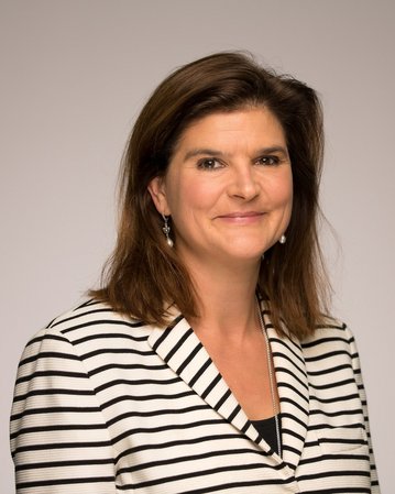 Portraitfoto Julia Rozsa