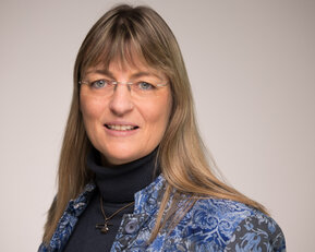 Portraitfoto Bettina Schleidt