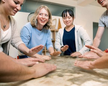 Musiktherapie-Studierende in Aktion